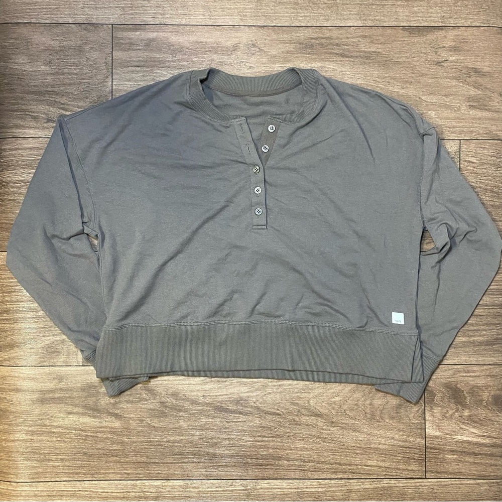 Vuori Cocoa Laguna Henley Long Sleeve Top size small